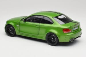 BMW Série 1 E82 Coupe Taiga Green Metallic Minichamps 1:18 110020024 Metal - imagem 7 de 8