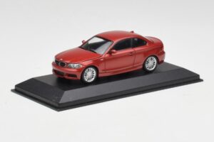 BMW 1M E82 Laranja Minichamps 1:43 413020023 Metal - imagem 2 de 5