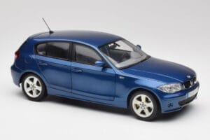 BMW 1 E87 Sydney Azul Kyosho 1:18 80430308600 Metal - imagem 6 de 8