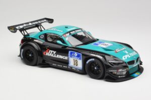 BMW Z4 E89 GT3 BMW Team Vita4one #18 J. Klingmann / M. Wittmann ADAC 24 Hours Nurburgring 2012 Minichamps 1:18 151122318 Meta - imagem 4 de 6
