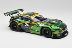 BMW Z4 E89 GT3 #24 Saudi Falcons K. Al Faisal / A. Binladen Dubai 24 Hours 2013 Minichamps 1:18 151132324 Metal - imagem 4 de 6