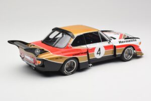 BMW 3.5 CSL E9 Gruppe 5 #4 J. Fitzpatrick / T. Walkinshaw Silverstone Winner 1976 Minichamps 1:18 180762004 Metal - imagem 3 de 8