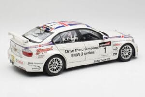 BMW E90 320si #1 A. Priaulx WTCC Champion 2006 Kyosho 1:18 80430429067 Metal - imagem 3 de 8
