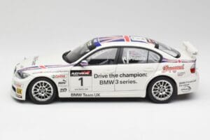BMW E90 320si #1 A. Priaulx WTCC Champion 2006 Kyosho 1:18 80430429067 Metal - imagem 4 de 8
