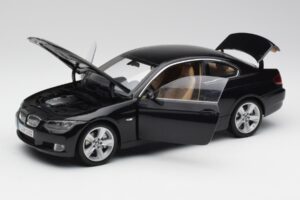 BMW 3 E92 Coupe Preto Kyosho 1:18 80430407222 Metal - imagem 2 de 8