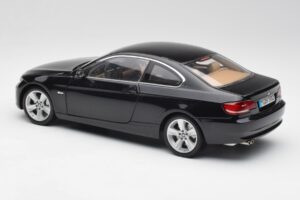 BMW 3 E92 Coupe Preto Kyosho 1:18 80430407222 Metal - imagem 7 de 8