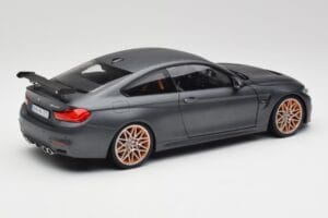 BMW M4 F82 GTS Frozen Cinzento Minichamps 1:18 80432411555 Metal - imagem 3 de 8