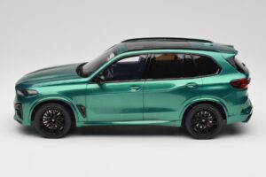 BMW X5 M G05 Competition Isle of Man Green GT Spirit 1:18 GT490 Resina - imagem 3 de 6