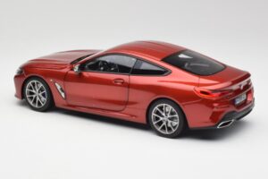 BMW M850i G15 Laranja Metálico Norev 1:18 183285 Metal - imagem 7 de 8