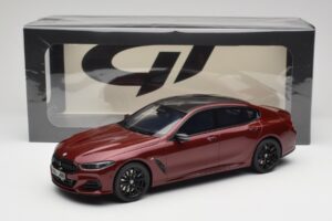 BMW M850i G15 M Performance Melbourne Red Metallic GT Spirit 1:18 GT493 Resina - imagem 6 de 6
