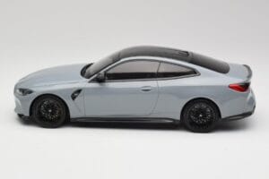 BMW M4 G82 Brooklyn Cinzento Minichamps 1:18 155020124 Metal - imagem 3 de 6