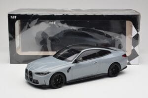 BMW M4 G82 Brooklyn Cinzento Minichamps 1:18 155020124 Metal - imagem 6 de 6
