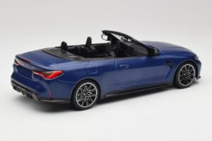 BMW M4 G82 Cabriolet Frozen Portimao Blue Minichamps 1:18 155021030 Metal - imagem 2 de 6