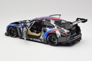 BMW M4 GT3 G82 #1 Test Version 2021 Minichamps 1:18 113222003 Metal - imagem 5 de 8