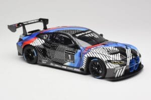 BMW M4 GT3 G82 #1 Test Version 2021 Minichamps 1:18 113222003 Metal - imagem 6 de 8