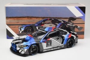 BMW M4 GT3 G82 #1 Test Version 2021 Minichamps 1:18 113222003 Metal - imagem 8 de 8