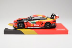 BMW M4 GT3 G82 #31 S. van der Linde Team Schubert DTM Champion 2022 Minichamps 1:18 113222331 Metal - imagem 4 de 8