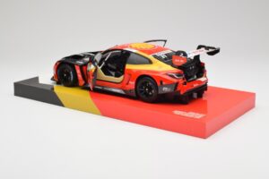 BMW M4 GT3 G82 #31 S. van der Linde Team Schubert DTM Champion 2022 Minichamps 1:18 113222331 Metal - imagem 5 de 8