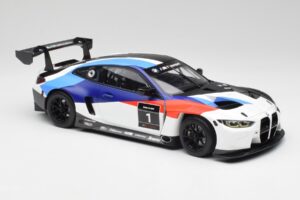 BMW M4 GT3 Presentation Car 2021 Minichamps 1:18 155212000 Metal - imagem 4 de 6