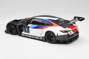 BMW M4 GT3 Presentation Car 2021 Minichamps 1:18 155212000 Metal - imagem 5 de 6