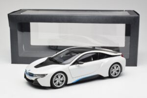 BMW i8 Crystal Branco Paragon 1:18 80432336841 Metal - imagem 8 de 8