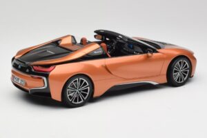 BMW i8 Roadster E-Cobre Minichamps 1:18 80432454784 Metal - imagem 2 de 6