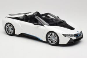 BMW i8 Roadster I15 Branco Metálico Minichamps 1:18 155027031 Metal - imagem 4 de 6
