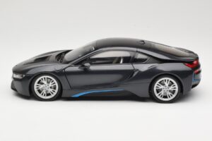 BMW i8 Sophisto Grey Minichamps 1:18 80432336842 Metal - imagem 4 de 8