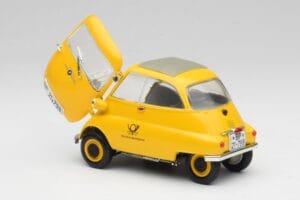 BMW Isetta 250 Deutsche Bundespost Revell 1:18 925 Metal - imagem 5 de 8