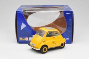 BMW Isetta 250 Deutsche Bundespost Revell 1:18 925 Metal - imagem 8 de 8
