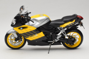 BMW K1200S Amarelo Preto Minichamps 1:10 80430309224 Metal - imagem 4 de 8