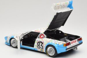 BMW M1 #83 D. Quester / D. Pironi / M. Mignot 24 Hours of Le Mans 1980 Minichamps 1:18 80430137893 Metal - imagem 5 de 8