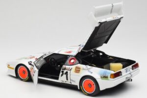 BMW M1 #83 Danner Bayern C. Danner / L. Oberndorfer 24 Hours of Le Mans 1981 Minichamps 1:18 80430306592 Metal - imagem 5 de 8