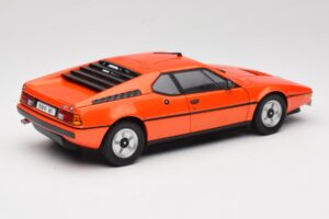 BMW M1 Laranja Minichamps 1:18 80432411549 Metal - imagem 3 de 8