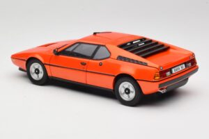 BMW M1 Laranja Minichamps 1:18 80432411549 Metal - imagem 7 de 8