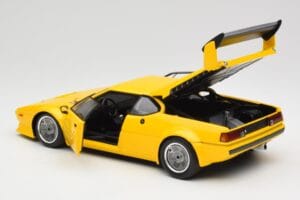 BMW M1 Amarelo Minichamps 1:18 180792998 Metal - imagem 5 de 8