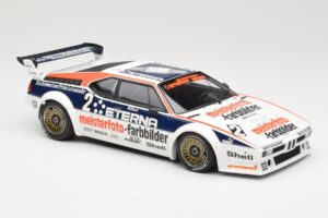 BMW M1 Schnitzer #2 H-J. Stuck Winner Deutsche Automobil Rennsport Trophy Zolder 1982 Minichamps 1:18 155822902 Metal - imagem 4 de 6