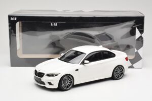 BMW M2 Competition F87 Branco Minichamps 1:18 155028000 Metal - imagem 6 de 6