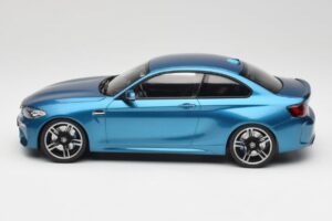 BMW M2 F87 Blue Metallic Minichamps 1:18 155026101 Metal - imagem 3 de 6
