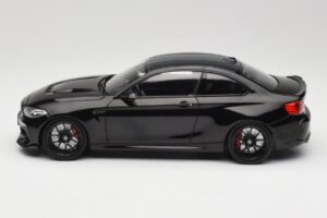 BMW M2 CS F87 Preto Metallic com jantes pretas Minichamps 1:18 155021026 Metal - imagem 3 de 6