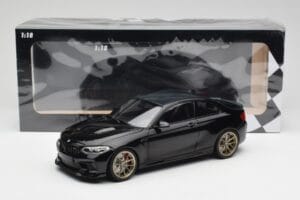 BMW M2 CS F87 Preto Metálico Com Jantes Douradas Minichamps 1:18 155021021 Metal - imagem 6 de 6
