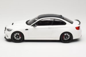 BMW M2 CS F87 Branco com jantes pretas Minichamps 1:18 155021025 Metal - imagem 3 de 6