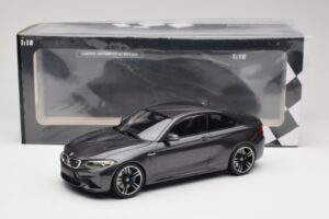 BMW M2 F87 Grey Metallic Minichamps 1:18 155026102 Metal - imagem 6 de 6
