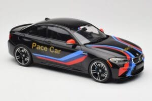 BMW M2 F87 Pace Car Minichamps 1:18 155026106 Metal - imagem 4 de 6