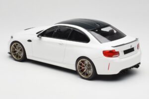 BMW M2 F87 CS Alpine White Jantes Douradas Minichamps 1:18 155021020 Metal - imagem 5 de 6