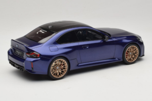BMW M2 G87 CS Azul Metallic GT Spirit 1:18 GT552 Resina - imagem 2 de 6