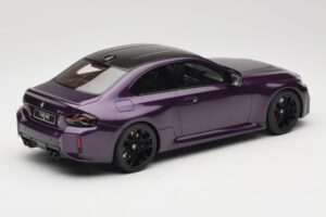 BMW M2 G87 Twilight Purple GT Spirit 1:18 GT946 Resina - imagem 2 de 6