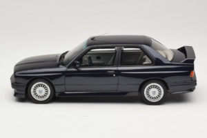 BMW M3 E30 Europameister Macau Blue Otto 1:18 OT1216 Metal - imagem 3 de 6