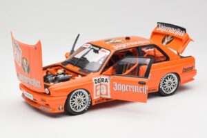 BMW M3 E30 #20 Jagermeister W. Gardner DTM 1992 Minichamps 1:18 180922020-O Metal - imagem 2 de 8