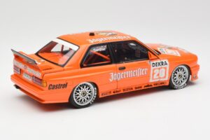 BMW M3 E30 #20 Jagermeister W. Gardner DTM 1992 Minichamps 1:18 180922020-O Metal - imagem 3 de 8